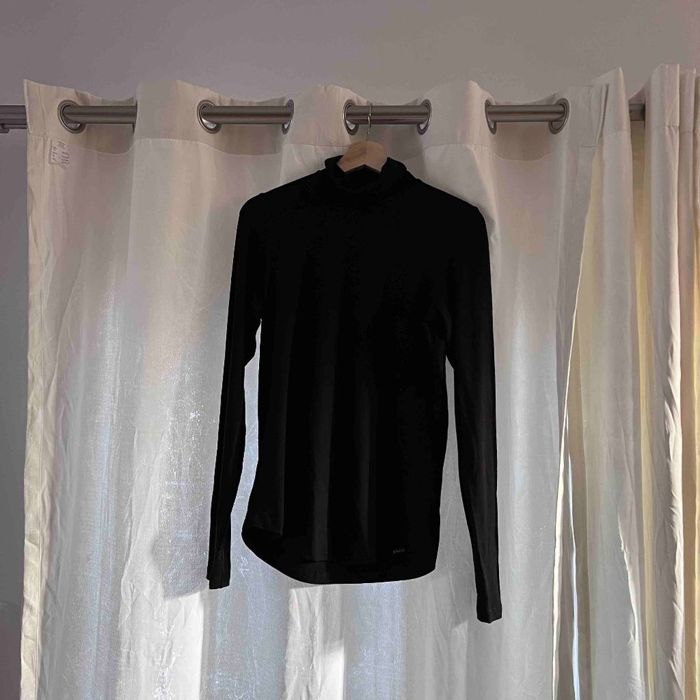 Joelle Collection Long Sleeve Turtleneck
